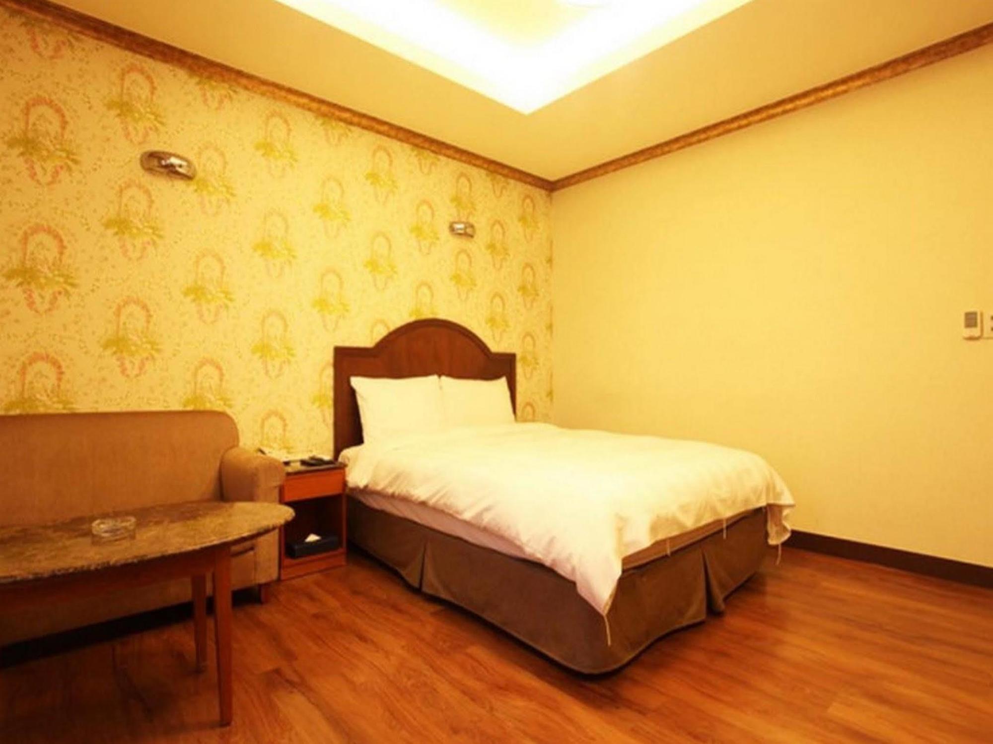 Karak Tourist Hotel Seúl Exterior foto